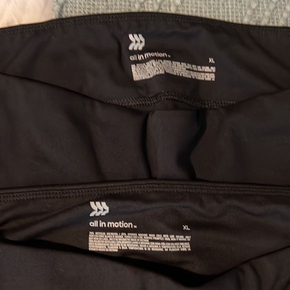 Bundle of 3 Women’s work out pants. - Picture 2 of 4